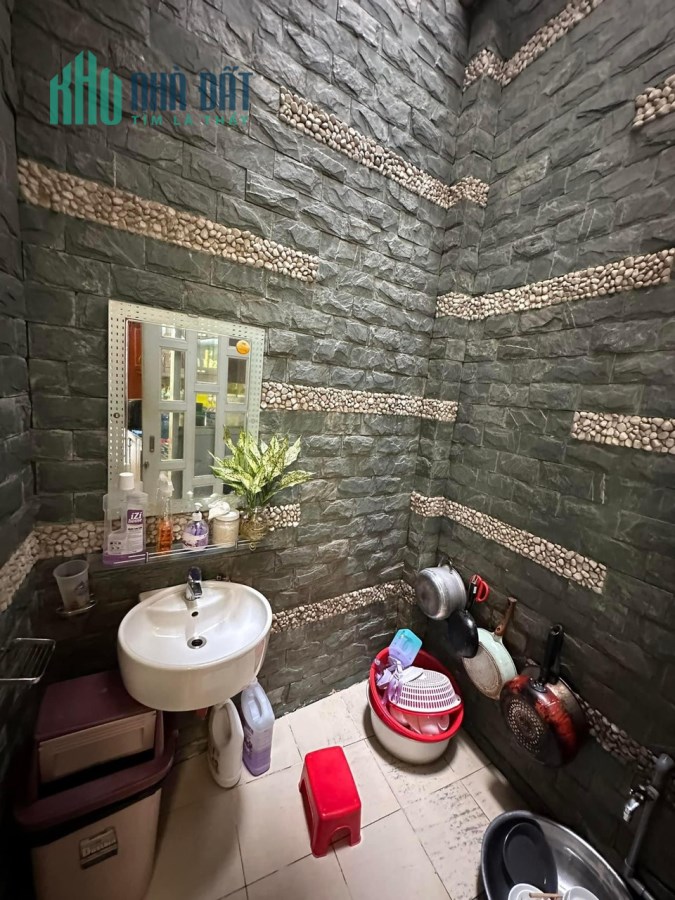 Bán nhà 4 tầng đường bờ bao tân thắng, ô tô ngủ trong nhà, 67m2 chỉ 9 tỷ