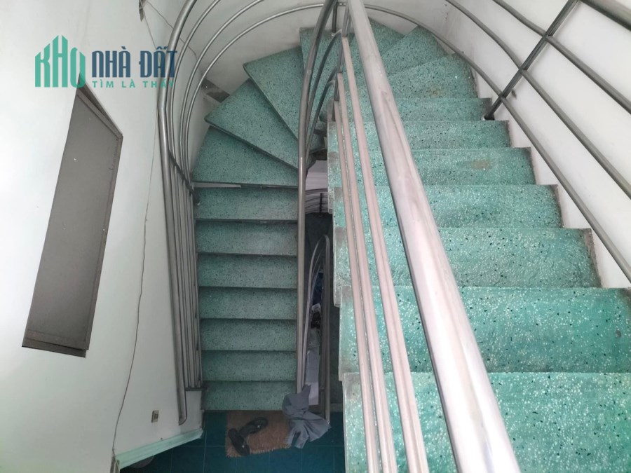 Bán nhà mặt tiền đường D10 tây thạnh- đường 8m vỉa hè 4m, 100m2 chỉ 9.65 tỷ