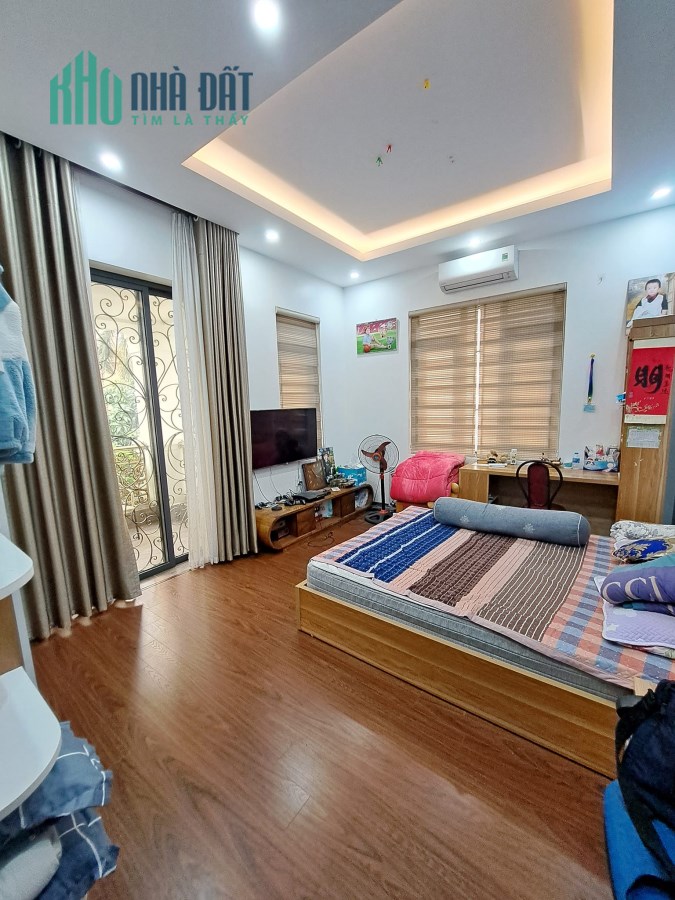 Phân lô ô tô tránh Dương Quảng Hàm, Cầu Giấy, 64m2, 5 tầng, giá 11.2 tỷ