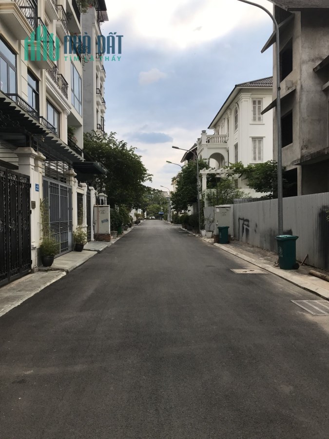 Đẳng cấp 5*, Biệt Thự Cổ Linh, Khu Vip, Tiện Ích Ngập Tràn, Đón cầu Trần Hưng Đạo.