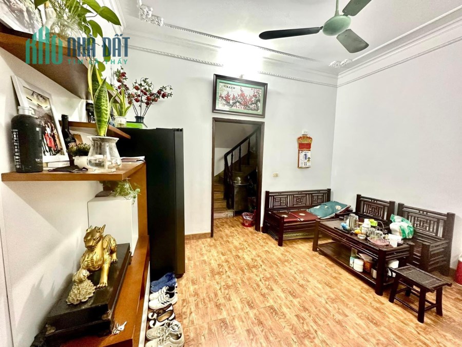Biệt thự Trung Kính, Cầu Giấy, 74m2, 4 tầng, mặt tiền 6m, giá 7.9 tỷ