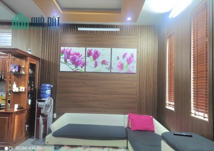 CHỈ 2TY450 CÓ NGAY NHÀ tại PHƯƠNG LƯU 43m2 x 3 tầng LÔ GÓC, khung cột chắc chắn Ô TÔ ĐỖ TRƯỚC CỬA