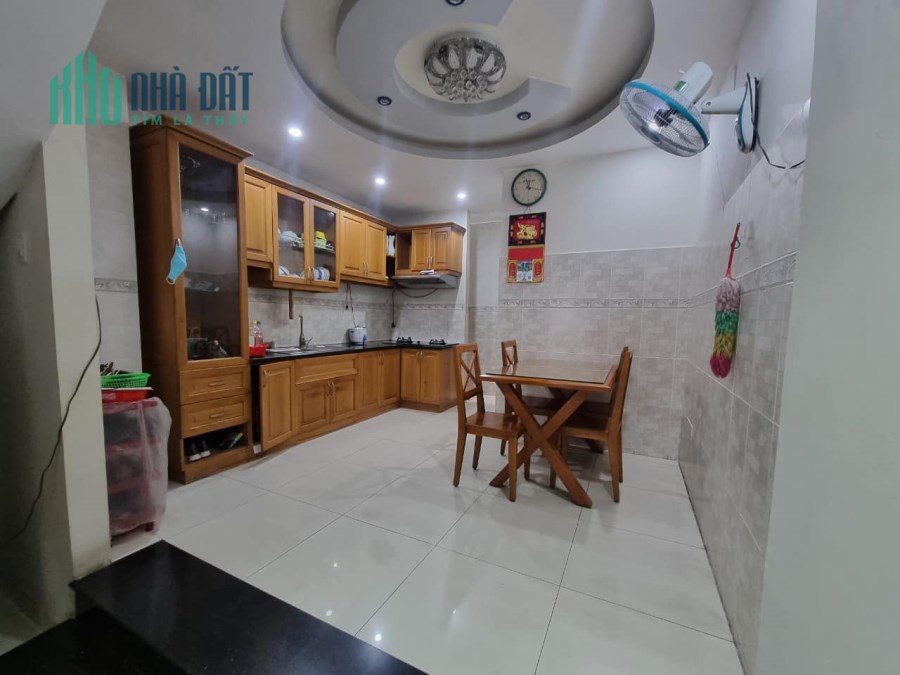 Bán căn nhà 90m2 giá rẻ ngay ngã năm Huỳnh Tấn Phát, Nguyễn Thị Thập, Cầu Phú Mỹ Quận 7