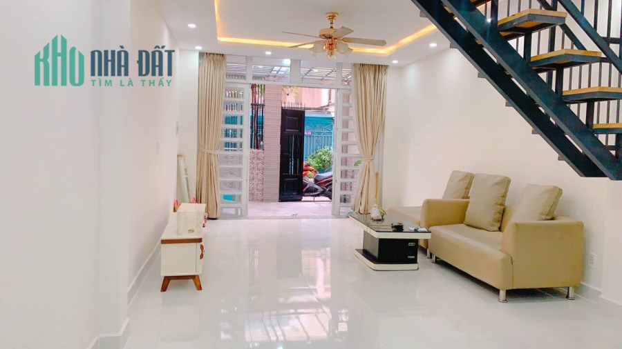 Bán nhà 1 trệt 1 lầu KĐT Phú Mỹ Hưng, Kế bên trường tiểu học Lê Văn Tám