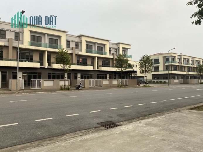 Bán GẤP căn SHOPHOUSE 120m2 nhà 2 mặt tiền trục phố KD 26m đã CÓ SỔ tại Centa City giá đáy 7,3x tỷ