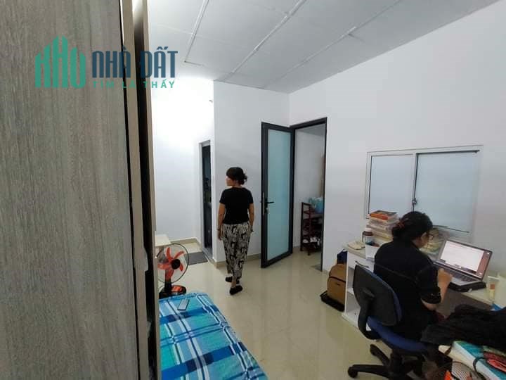 nhỉnh 1 tỷ nhà 25m2 2 tầng HXH phường 15 Tân Bình