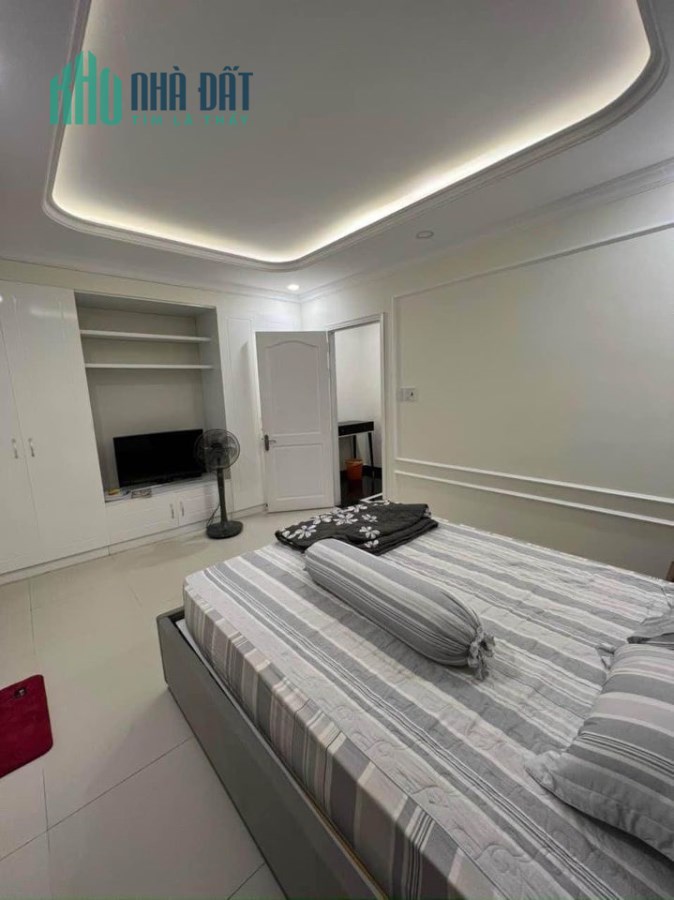 Nhà Ngang 5m 5 Tầng Khu Liền Kề Phú Mỹ Hưng - Quận 7