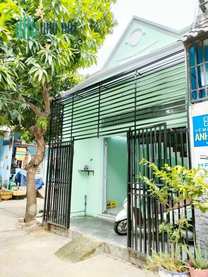 Bán nhà sẹc ngắn đường số 6  Bình Tân 40m2HXH 2 tầng 2 tỷ xx