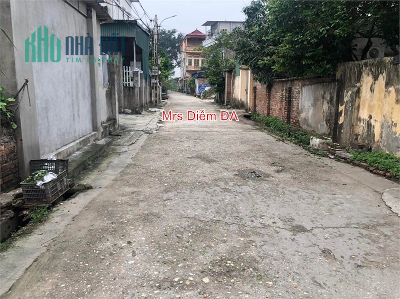 Nhỉnh 1 tỷ, Mrs Diễm cần bán 56m đất sát trục chính Lương, Quy, Xuân Nôn, Đông Anh.