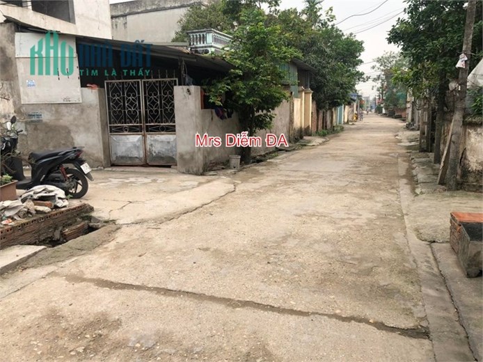 Nhỉnh 1 tỷ, Mrs Diễm cần bán 56m đất sát trục chính Lương, Quy, Xuân Nôn, Đông Anh.