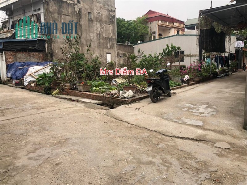 Nhỉnh 1 tỷ, Mrs Diễm cần bán 56m đất sát trục chính Lương, Quy, Xuân Nôn, Đông Anh.