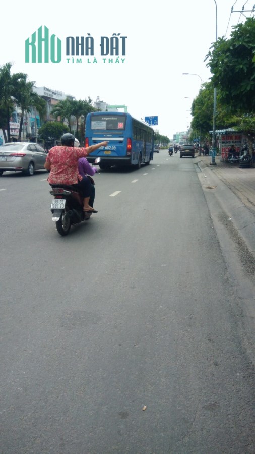 CHỦ NGỘP NGÂN HÀNG CẦN BÁN GẤP NHÀ MẶT TIỀN ĐƯỜNG TÔ KÝ- QUẬN 12- NGANG KHỦNG 18,6M- GIÁ GIẢM 02