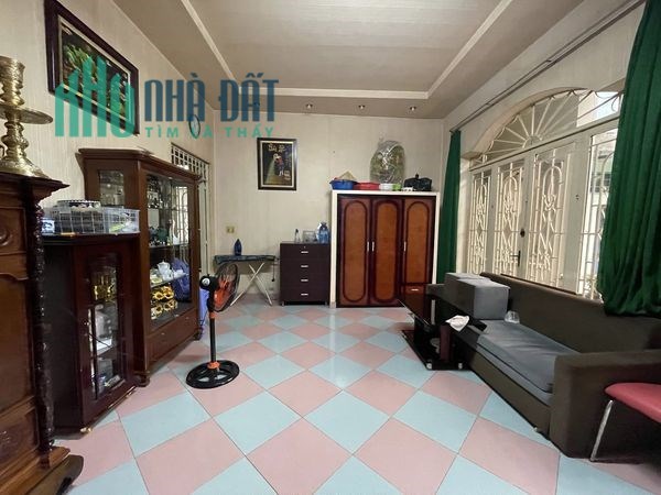Cần bán nhà 4tầng MT ĐS,Quận7,DT80M2,4PN chỉ10.Xtỷ