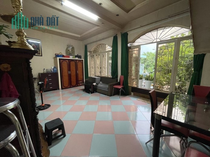 Cần bán nhà 4tầng MT ĐS,Quận7,DT80M2,4PN chỉ10.Xtỷ