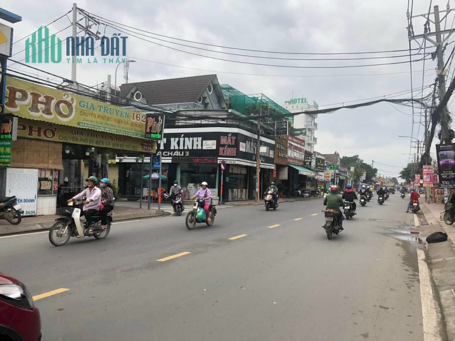Nhà mặt tiền nguyễn văn tăng diện tích 471m vị trí đẹp tiện kinh doanh
