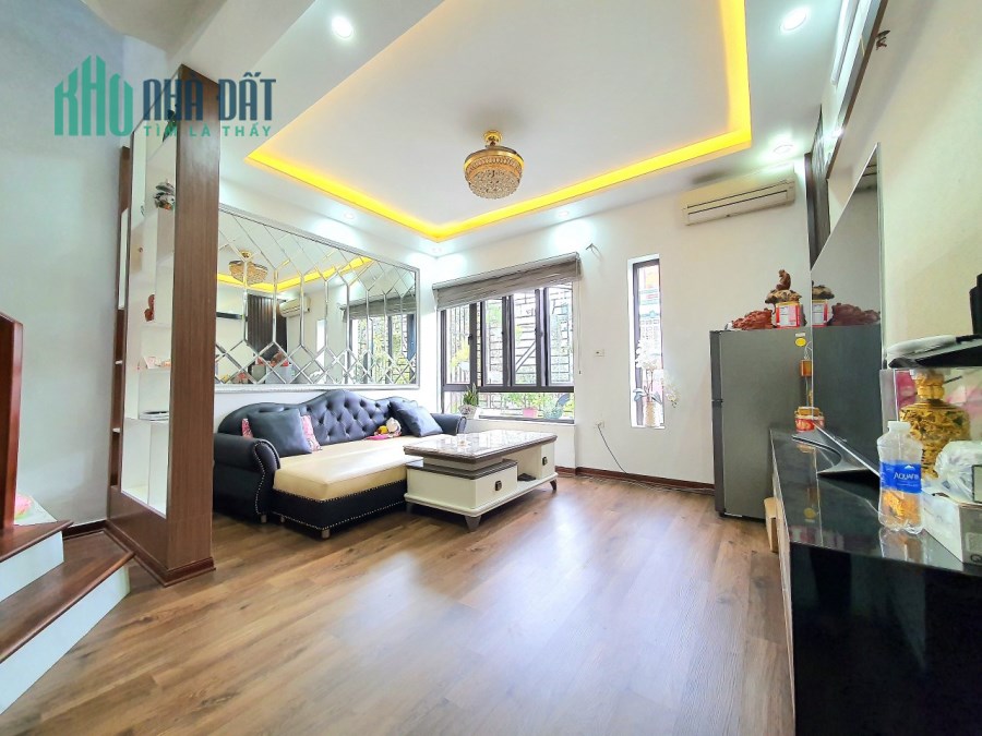 Bán nhà ngõ 649 Thiên Lôi 4 tầng cực đẹp GIÁ 2.65 tỉ ngay Dự Án Hoàng Huy