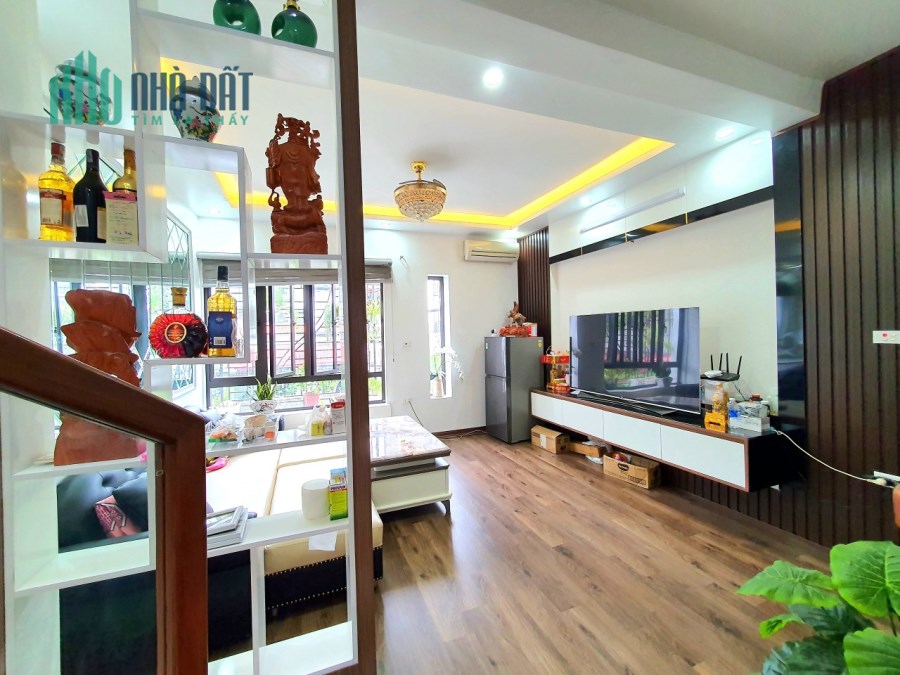 Bán nhà ngõ 649 Thiên Lôi 4 tầng cực đẹp GIÁ 2.65 tỉ ngay Dự Án Hoàng Huy
