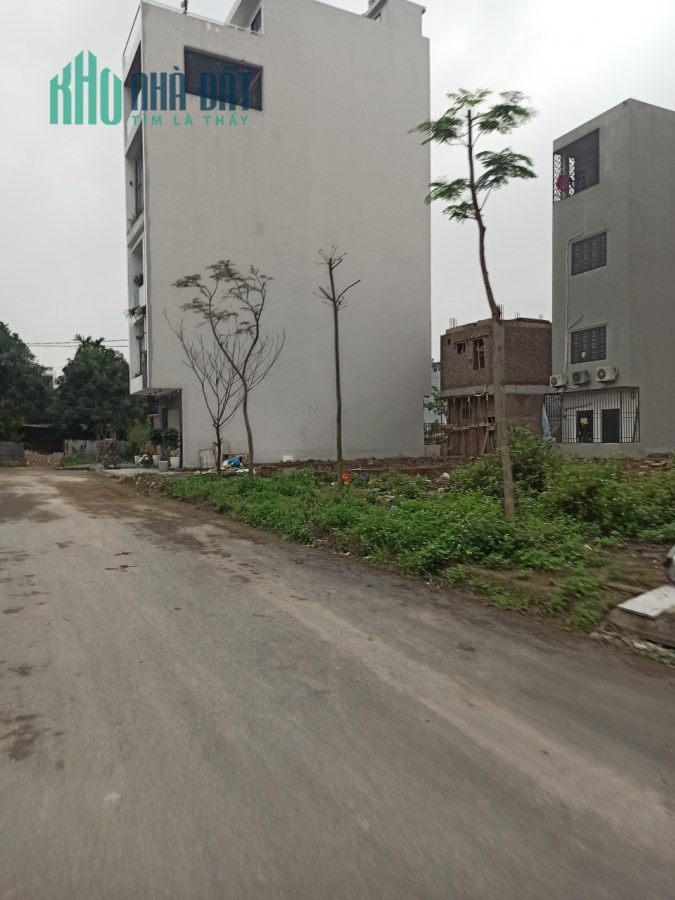 Bán đất lô số 133 lô 20B Lê Hồng Phong diện tích 40m sau BigC cực đẹp GIÁ 3.2 tỉ