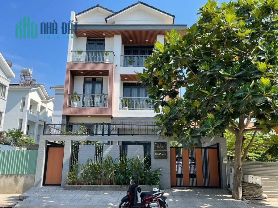 Siêu Phẩm VILLA  p.13 quận Bình Thạnh,full nội thất,đường trươc nhà 16m 070.66666.27