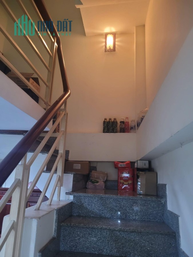 chính chủ gấp bán nhà 5 tầng đường tô hiệu, hẻm xe tải, 33m2 chỉ 4.3 tỷ