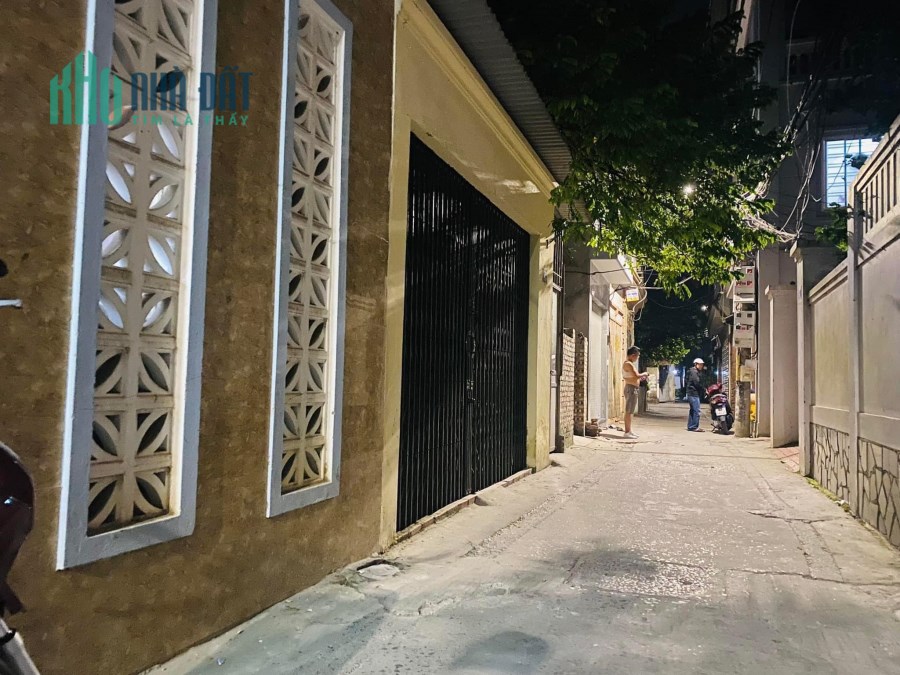 Bán nhà Ngọc Thuỵ, Long Biên 5 tầng, 30m2, Ngõ Ô TÔ, Nhà ĐẸP, Ở Ngay