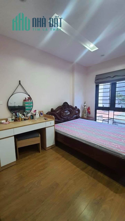 CỰC PHẨM !! XEM NGAY  nhà riêng Yên Hòa, Cầu Giấy 42m2, 5 tầng, Lô góc Ngõ thông thoáng, DÂN XÂY ở