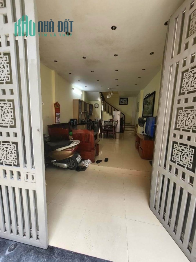 CỰC PHẨM !! XEM NGAY  nhà riêng Yên Hòa, Cầu Giấy 42m2, 5 tầng, Lô góc Ngõ thông thoáng, DÂN XÂY ở