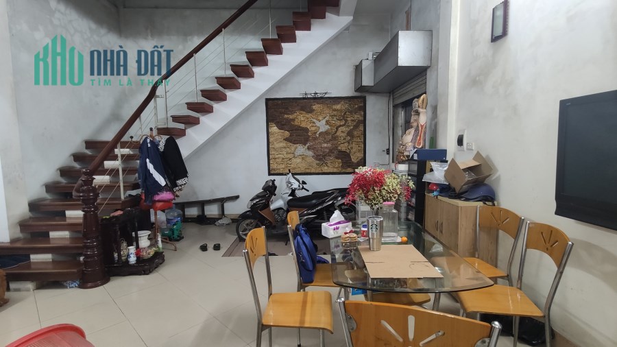 HOT !!! XEM NGAY nhà Quan Nhân Thanh Xuân 55m2, 4 tầng cạnh phố, DÂN XÂY, Ô tô đỗ, chỉ nhỉnh 6 tỷ