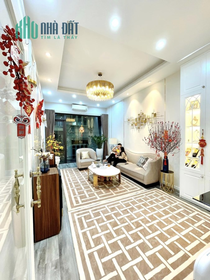 NHÀ CỰC PHẨM – MẶT PHỐ KIM HOA, ĐỐNG ĐA, HN 56M X 5 TẦNG