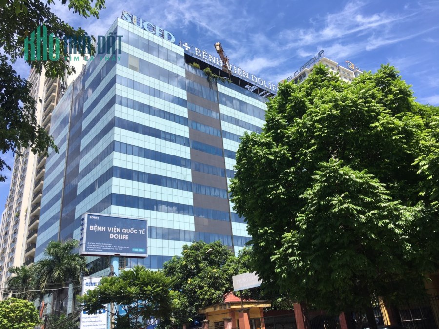 Bán gấp nhà phố Nguyễn Hoàng, cấp 4, 136m, mặt tiền 6.5m, kinh doanh, giá 23.9 tỷ