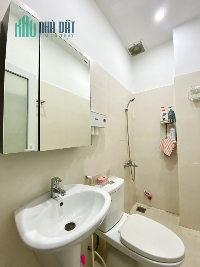 nhà phan xích long p1 phú nhuận  2 tang 2,05 tỷ