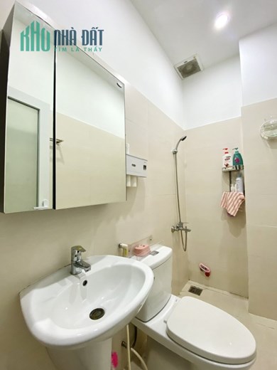 nhà phan xích long p1 phú nhuận  2 tang 2,05 tỷ