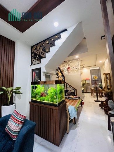 Bán Nhà Mặt Tiền Khu Bàu Cát, Tân Bình, 4 Tầng, 70m2,Chủ Ngộp Bank Đã Giảm 3 Tỷ.