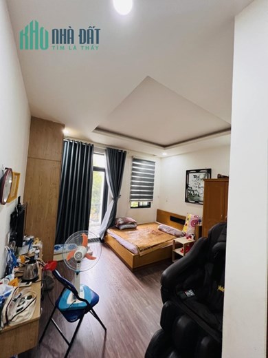 Bán Nhà Mặt Tiền Khu Bàu Cát, Tân Bình, 4 Tầng, 70m2,Chủ Ngộp Bank Đã Giảm 3 Tỷ.
