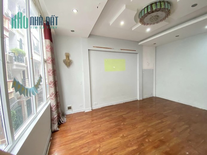 Bán nhà 47m2 quận Thanh Xuân, hàng xóm Royal City, ô tô tránh, kinh doanh đỉnh, giá chỉ 10,5 tỷ.