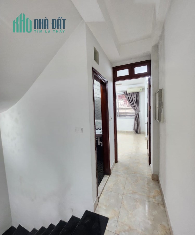 MẶT NGÕ CẦU GIẤY - Ở NGAY 42M2 x 4T 2 THOÁNG - OTO GẦN 3.75 Tỷ