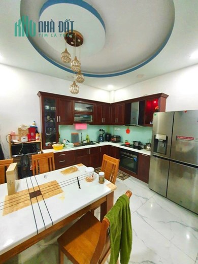 Bán Nhà Âu Cơ, Tân Phú, Giáp Tân Bình,5 Tầng, 60m2, Hẻm Xe Hơi Thông.