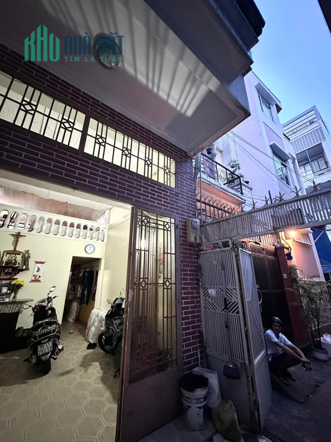 Bán nhà Điện Biên Phủ Bình Thạnh, Giáp Quận 1, DT 92m2 (4.3m x22m) Giá Rẻ