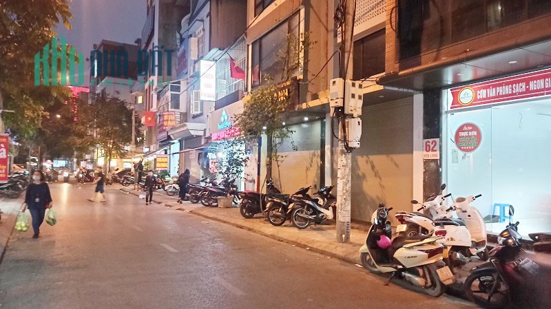 Bán nhà mặt phố Nguyễn Văn Tuyết - 40m2 - Vỉa hè rộng - Kinh doanh sầm uất, 21,5 tỷ.