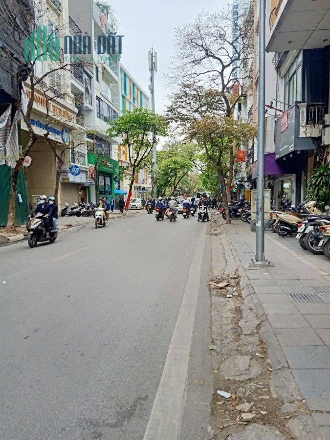 BÁN NHÀ CỬA BẮC 50M 6T MT 5M GIÁ 15 TỶ LÔ GÓC Ô TÔ ĐỖ CỬA
