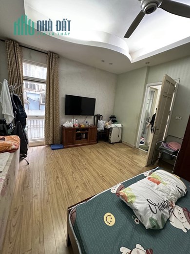 BÁN NHÀ CỬA BẮC 50M 6T MT 5M GIÁ 15 TỶ LÔ GÓC Ô TÔ ĐỖ CỬA