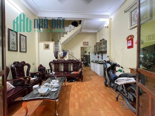 cho thuê nhà Ngọc Thụy, Long Biên 50m2 * 5 tầng mới * 5 ngủ* đường ô tô tải thông