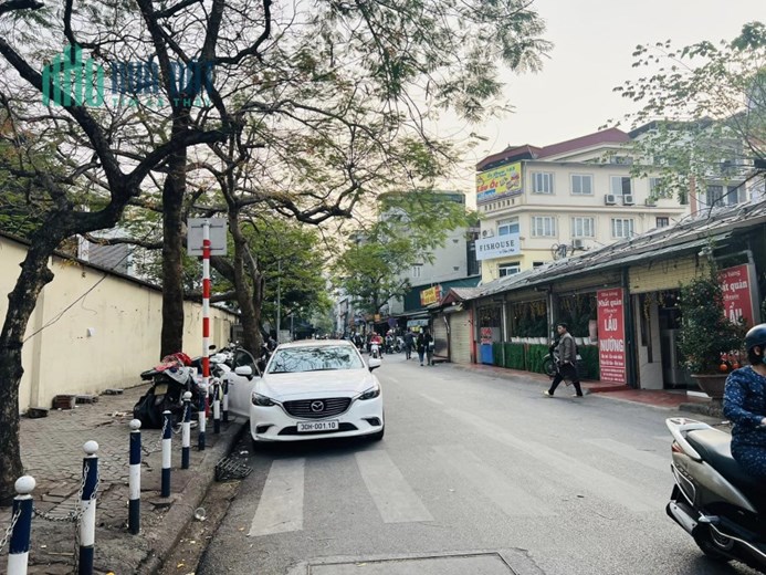 💥 Nhà Mặt phố Dương Quảng Hàm, 105m2 3T MT 4.5m, Sổ A4, Giá đầu tư 18.9 Tỷ 💥