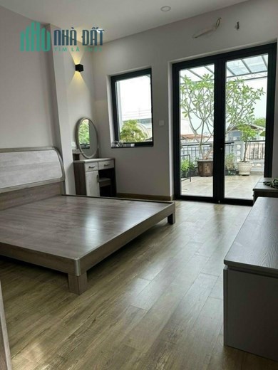 Bán gấp LÊ VĂN SỸ, 4 TẦNG, 4 PHÒNG, nhỉnh 6 tỷ