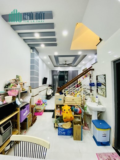 Nhỉnh 6 tỷ bán gấp nhà THÍCH QUẢNG ĐỨC, PHÚ NHUẬN, 43M2, 4 PN.
