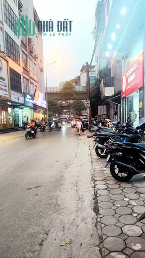 BÁN NHÀ MẶT PHỐ NGUYỄN VĂN TUYẾT, LÔ GÓC, 42M2 5T MT4M, GIÁ 21.5 TỶ
