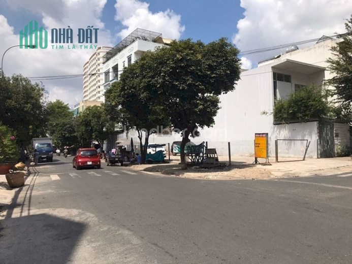Bán lô Đất Mặt tiền đường Nại Nam 8, Quận Hải Châu, DT 171 m2, Bên cạnh Siêu thị Lotte Mart. Ô tô