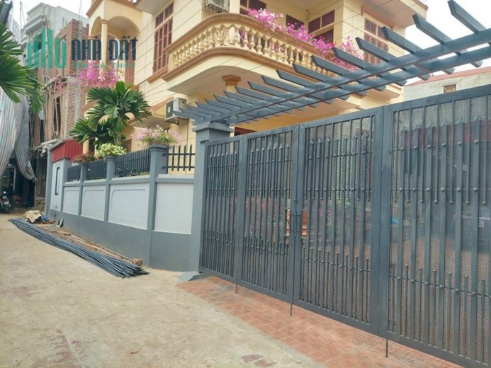 MẶT PHỐ KINH DOANH SẦM UẤT - LÔ GÓC - CHỦ LÀ NGƯỜI THÂN