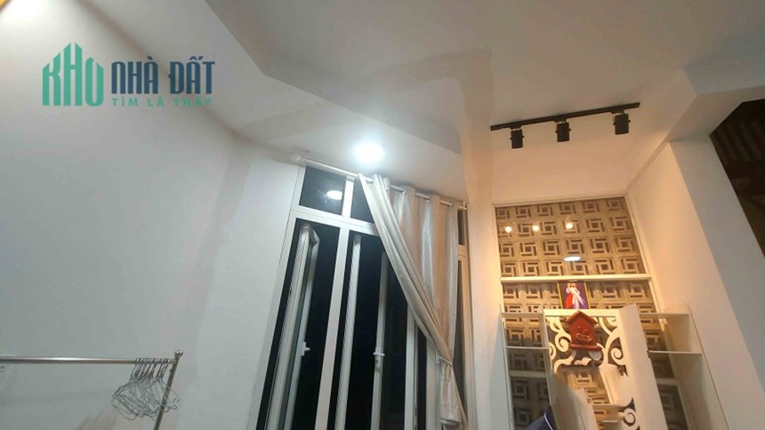 ĐI NƯỚC NGOÀI BÁN GẤP, HIẾM CÓ NHÀ 4T MỚI TINH, HẺM XE HƠI TO ĐÙNG, SÁT MẶT TIỀN PHẠM VĂN ĐỒNG,