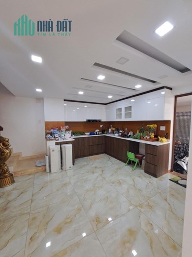 chính chủ gấp bán nhà 4 tầng đường trịnh đình trọng, hẻm xe tải, 119m2 chỉ 15.2 tỷ